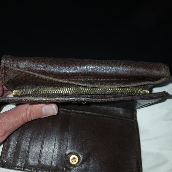 GUC, Bottega Veneta small, brown, woven leather wallet. - Picture 9 of 14